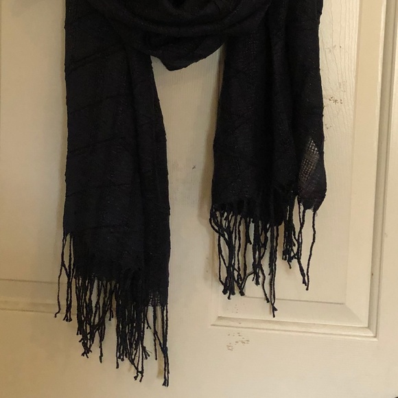 Scarf - Picture 2 of 3
